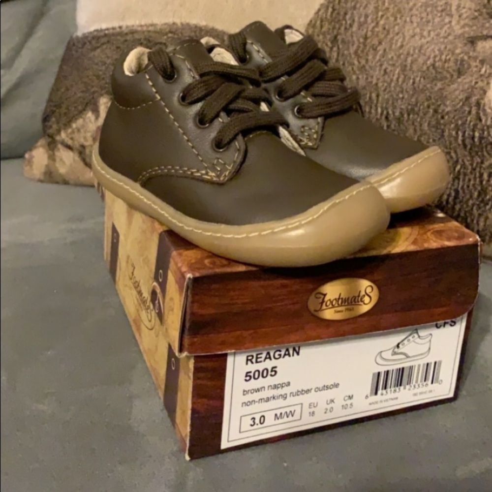 Size 3 Footmates Shoes, EEEUC!